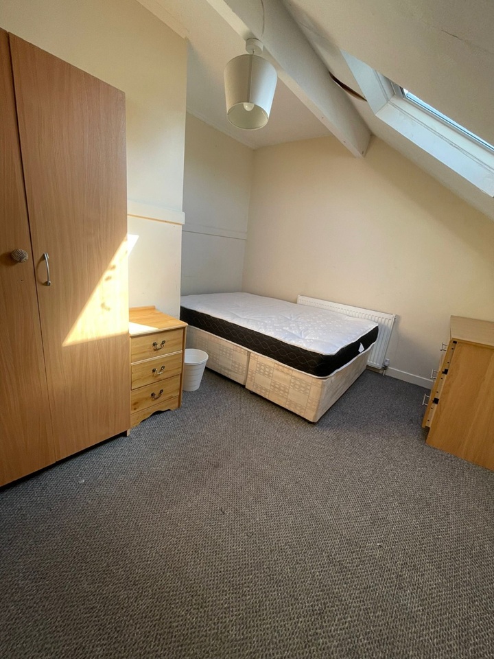 Additional image 11 of Room in a Shared House, Brudenell View, LS6, LS6 1HD