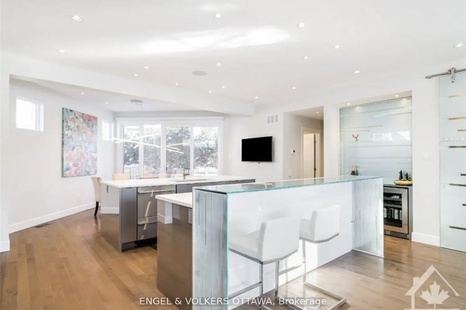 Additional image 6 of 615 Island Park Crescent