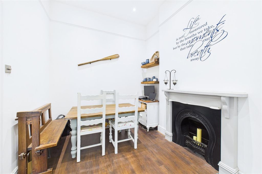 Additional image 4 of 2 bed flat for salePopular Location Close To Hill Road, Clevedon BS21
