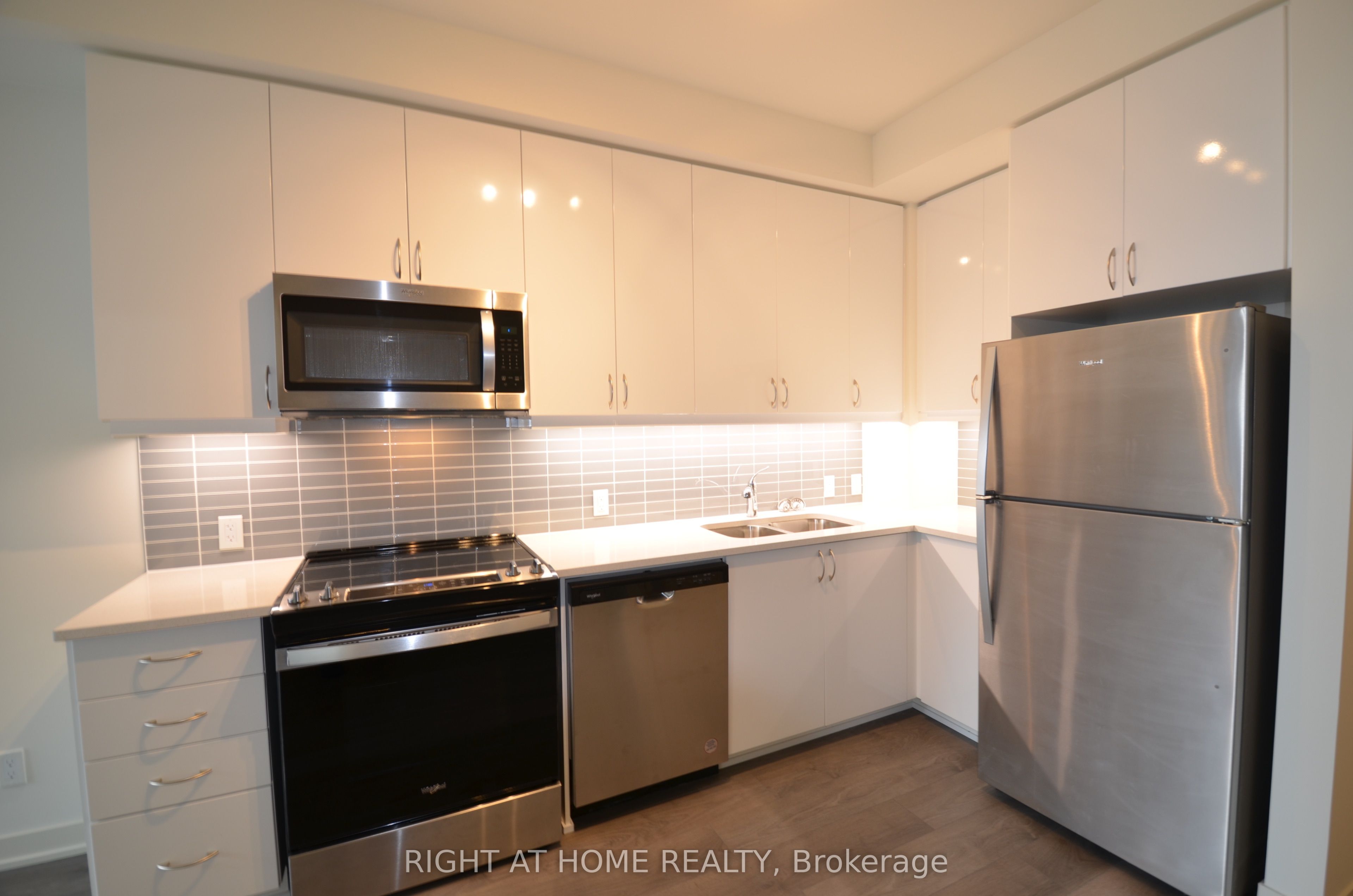 Additional image 3 of 801-4955 Yonge Street, Toronto, ON, M2N 0L8