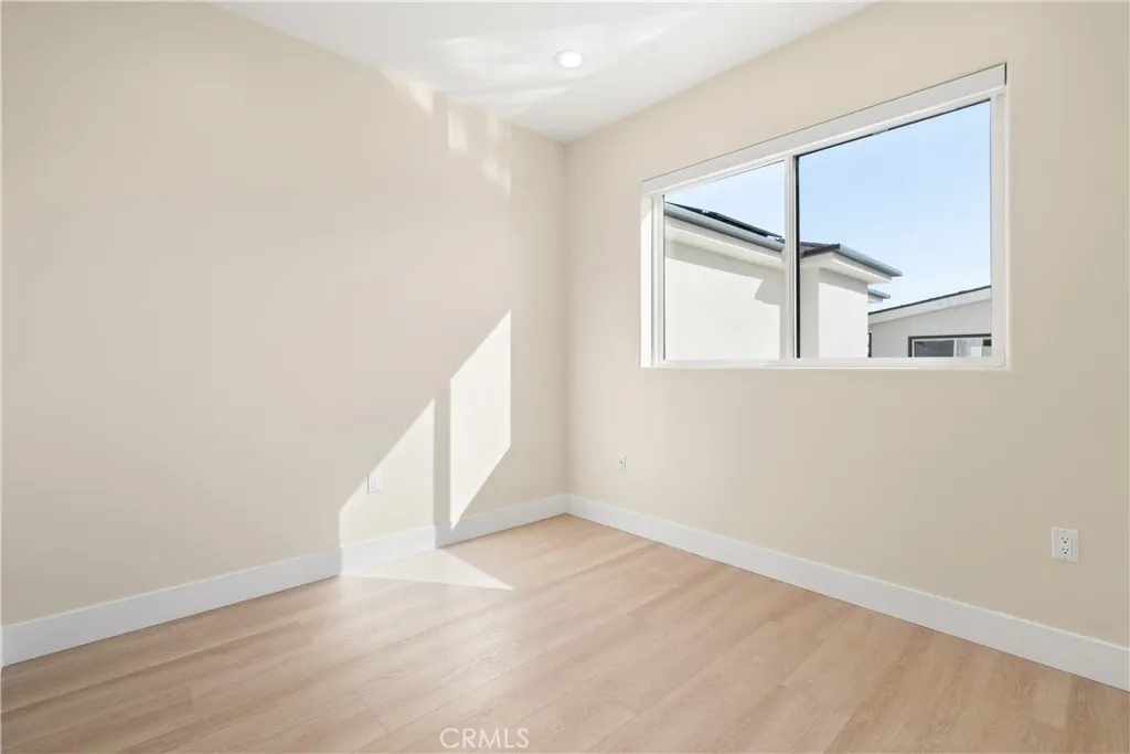 Additional image 6 of 19955 Lassen Street, Chatsworth, CA 91311