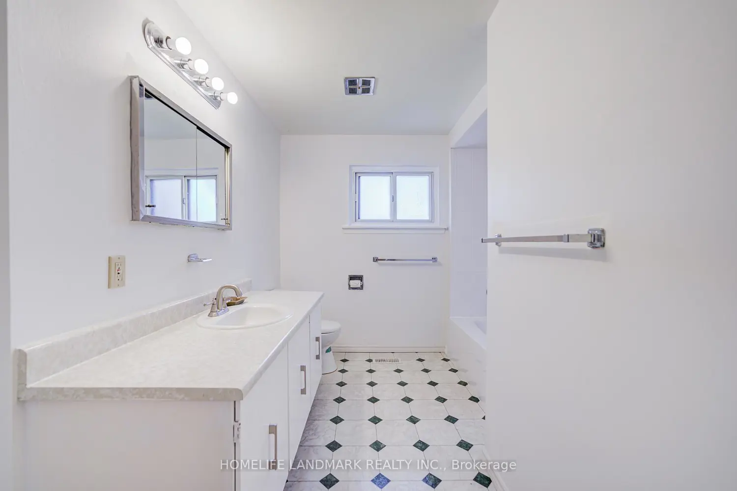 Additional image 15 of 3025 Bridletowne Circle