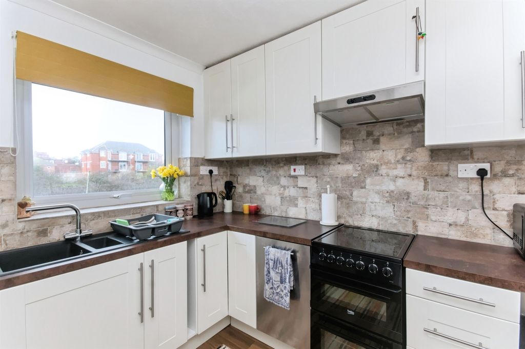 Additional image 4 of 2 bed flat for saleSutton Place, Bexhill-On-Sea TN40