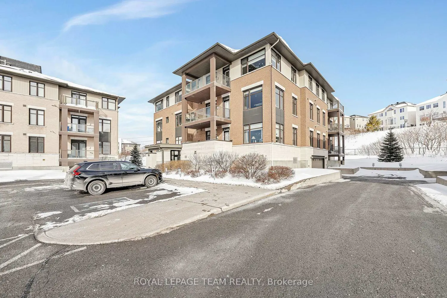 Additional image 18 of 170 Guelph Private 202