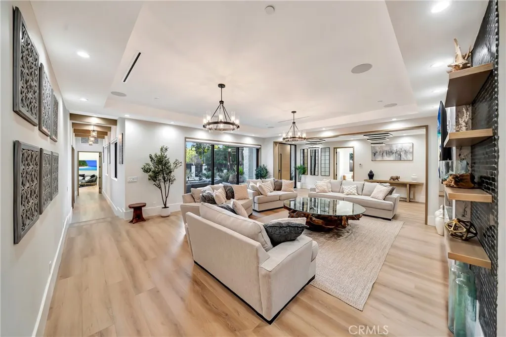 Additional image 87 of 19225 Rosita St, Tarzana, CA 91356