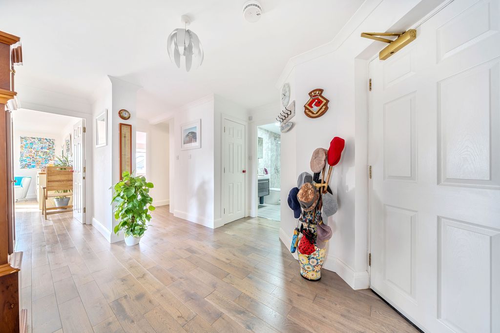 Additional image 6 of 3 bed flat for saleChallenger Quay, Falmouth, Cornwall TR11