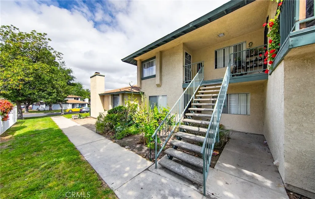 Additional image 2 of 1218 Oxford Drive Unit C, Redlands, CA 92374