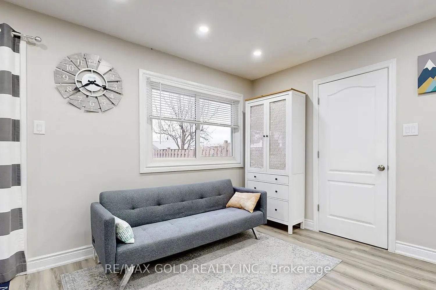 Additional image 2 of 12 Glencastle Square