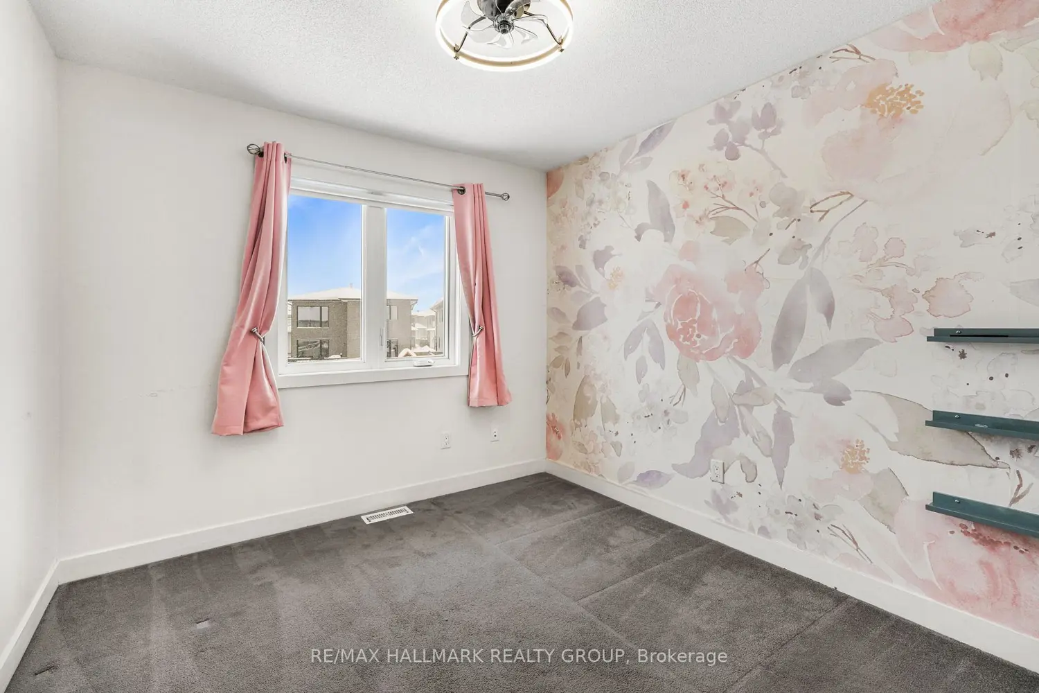 Additional image 9 of 877 Platinum Street