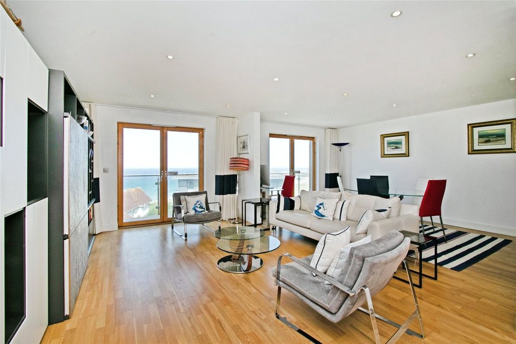 Additional image 23 of 3 bed flat for salePentire Avenue, Pentire, Newquay, Cornwall TR7