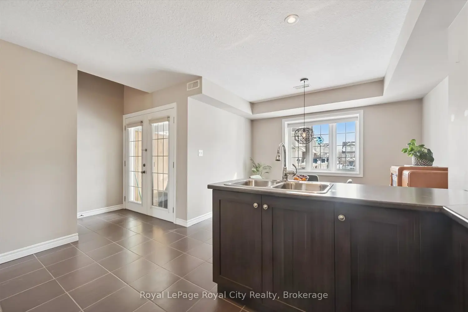 Additional image 8 of 15 Carere Crescent 28B