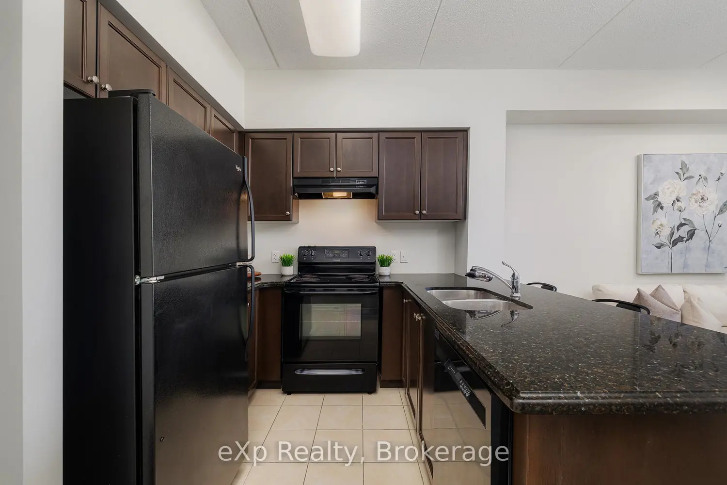 1440 Gordon Street 109 photo 4