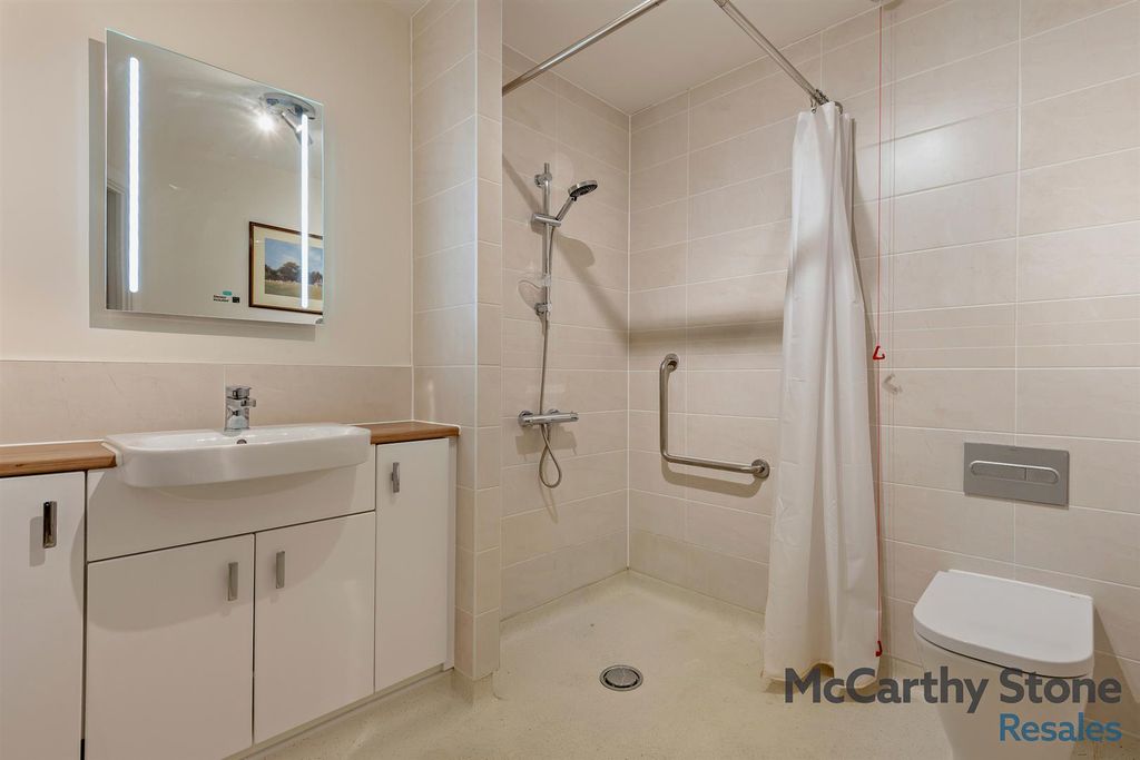 Additional image 8 of 2 bed flat for saleMonument Place, Endless Street, Salisbury SP1