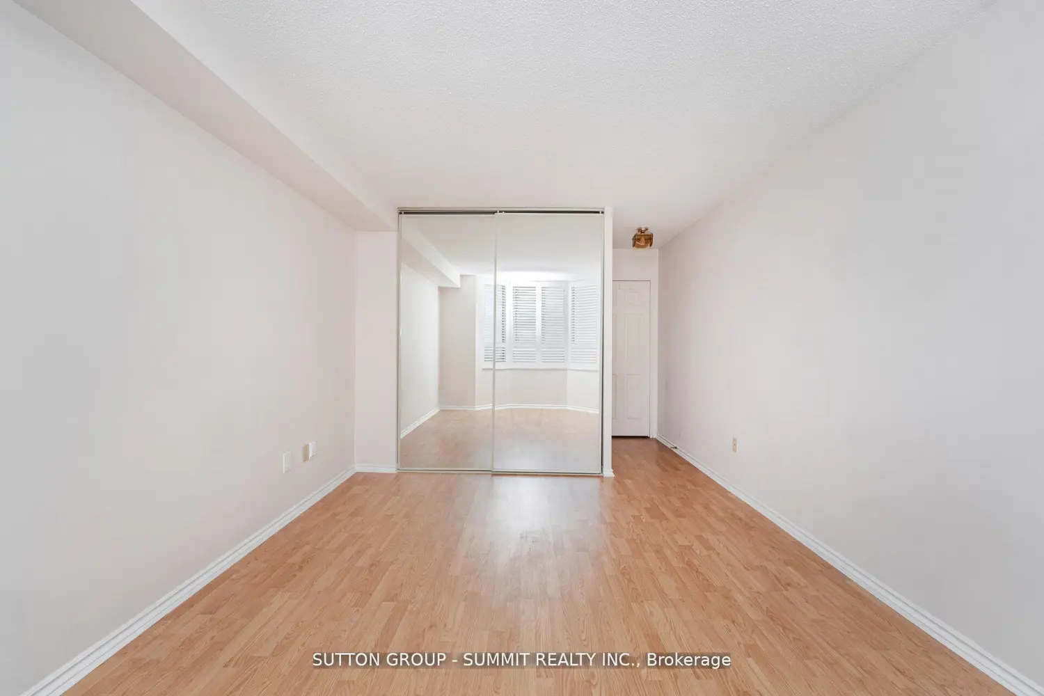 Additional image 10 of 100 County Court Boulevard 1005