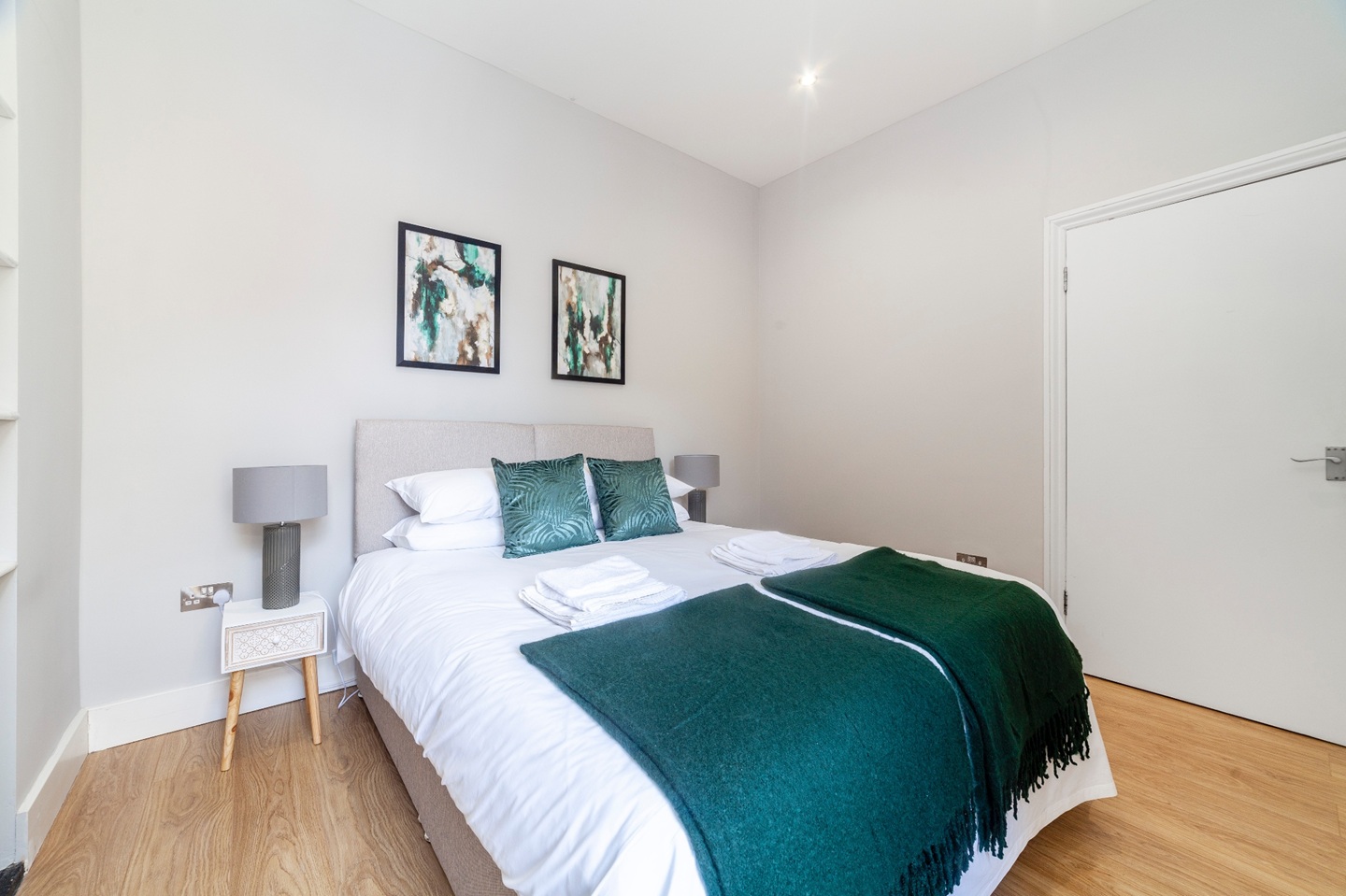 Additional image 5 of 2 Bed Flat, North End Road, SW6, N1 7GU