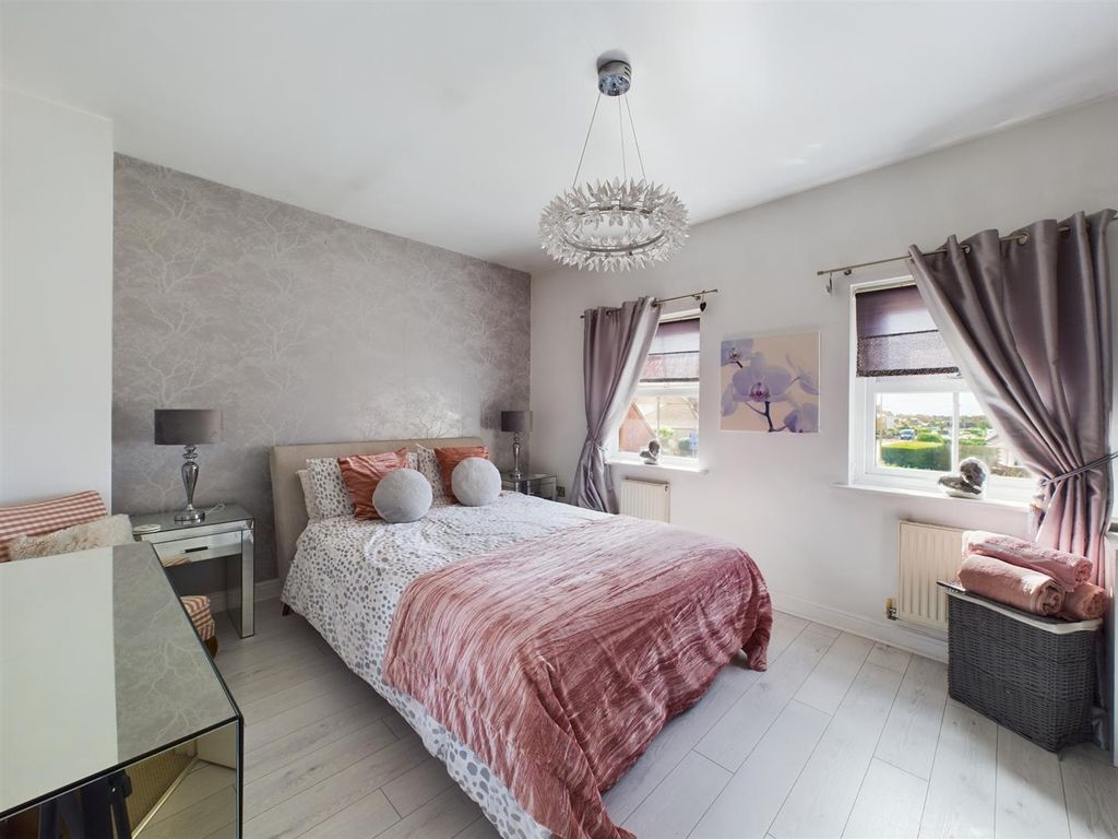 Additional image 13 of 5 bed detached house for saleSanderling Way, Porthcawl CF36