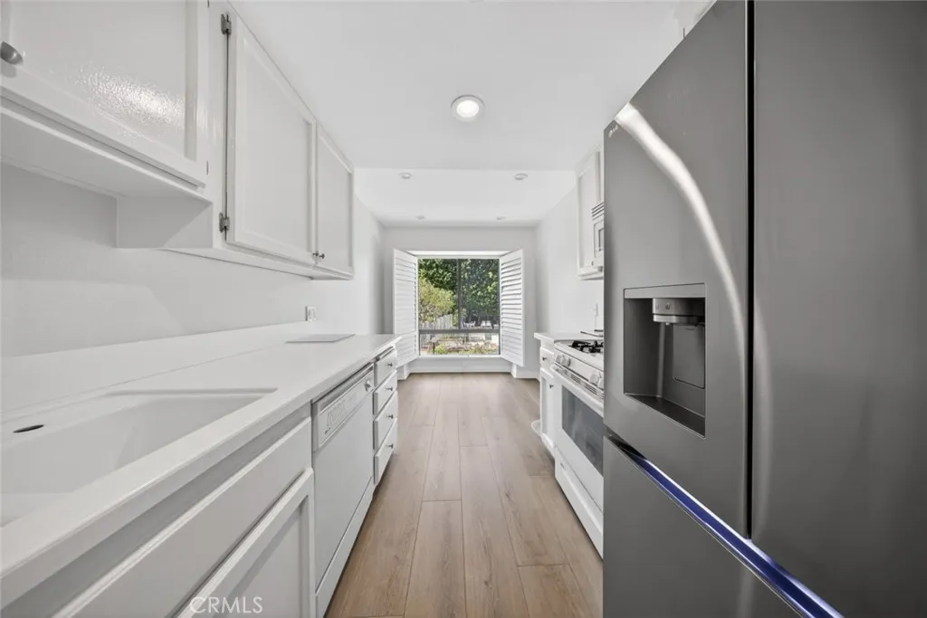 Additional image 12 of 15235 Magnolia Boulevard Unit E, Sherman Oaks, CA 91403