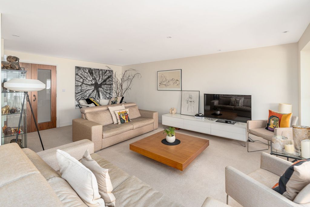 Additional image 2 of 2 bed flat for saleMarine Parade, Worthing BN11