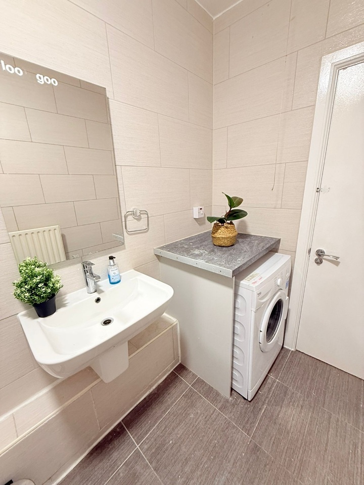 Additional image 7 of Room in a Shared Flat, Whitechapel Road, E1, N1 7GU