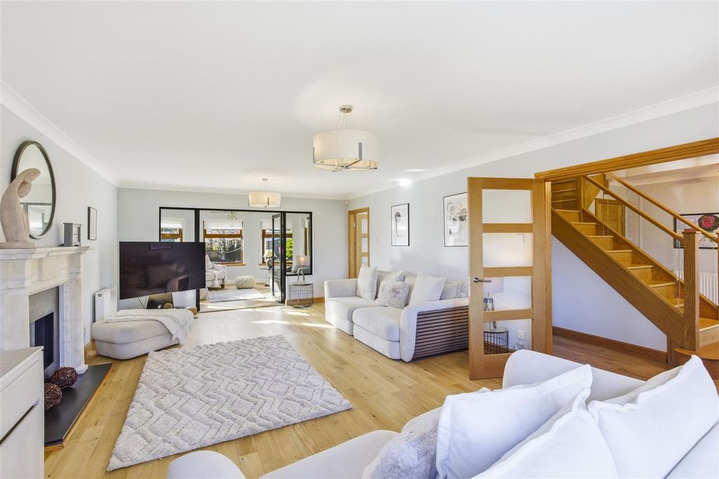 Additional image 4 of 4 bed property for saleHamilton Way, East Whitburn EH47