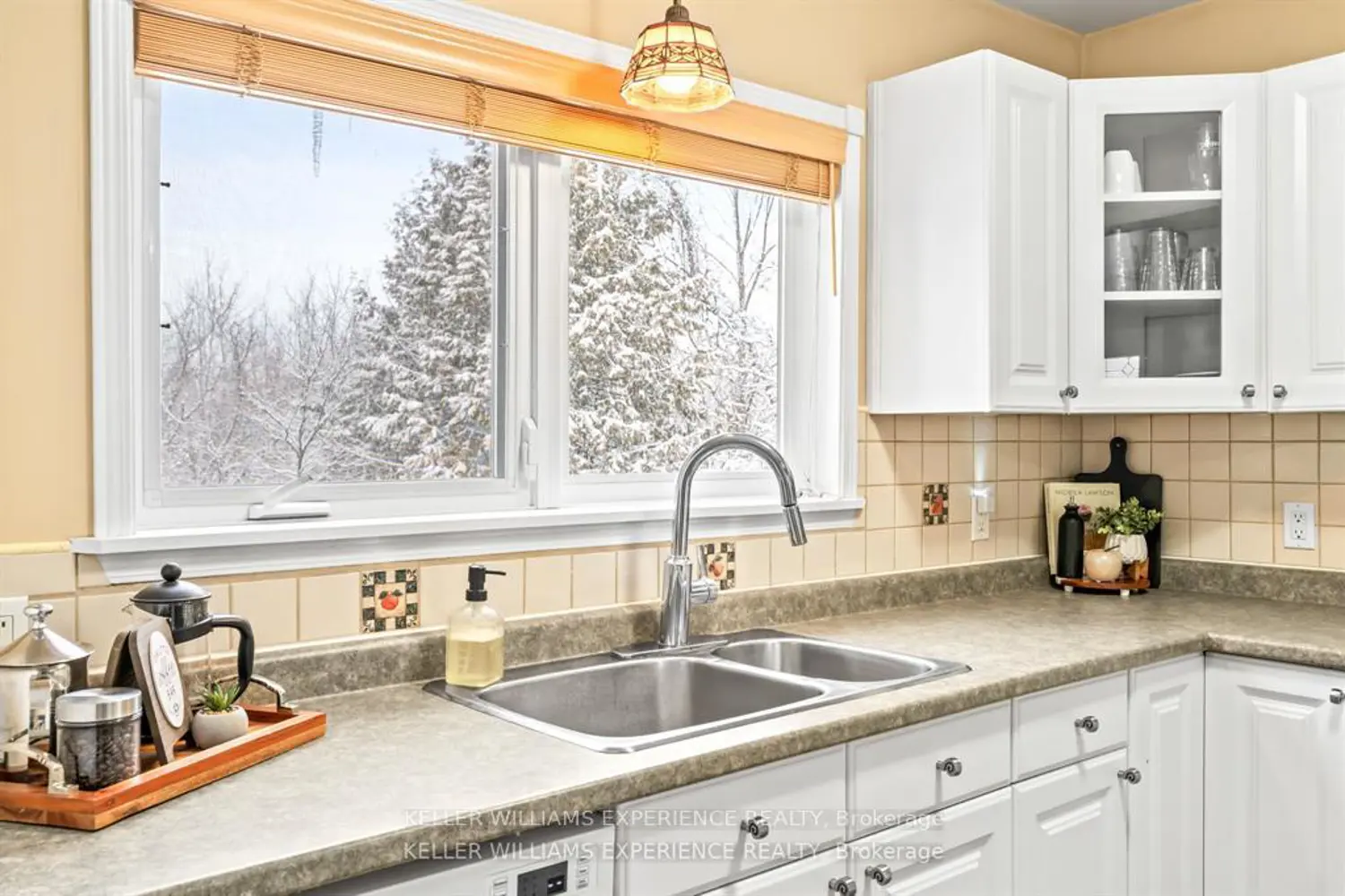 Additional image 12 of 829 Memorial Avenue