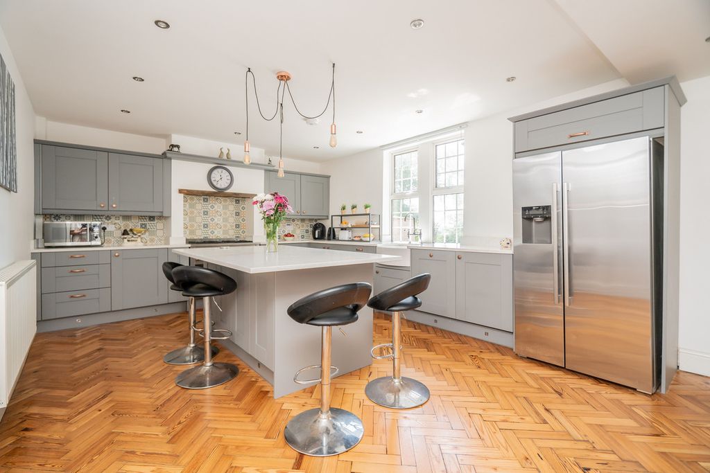 Additional image 25 of 9 bed detached house for saleWood End Road, Cranfield, Bedfordshire MK43