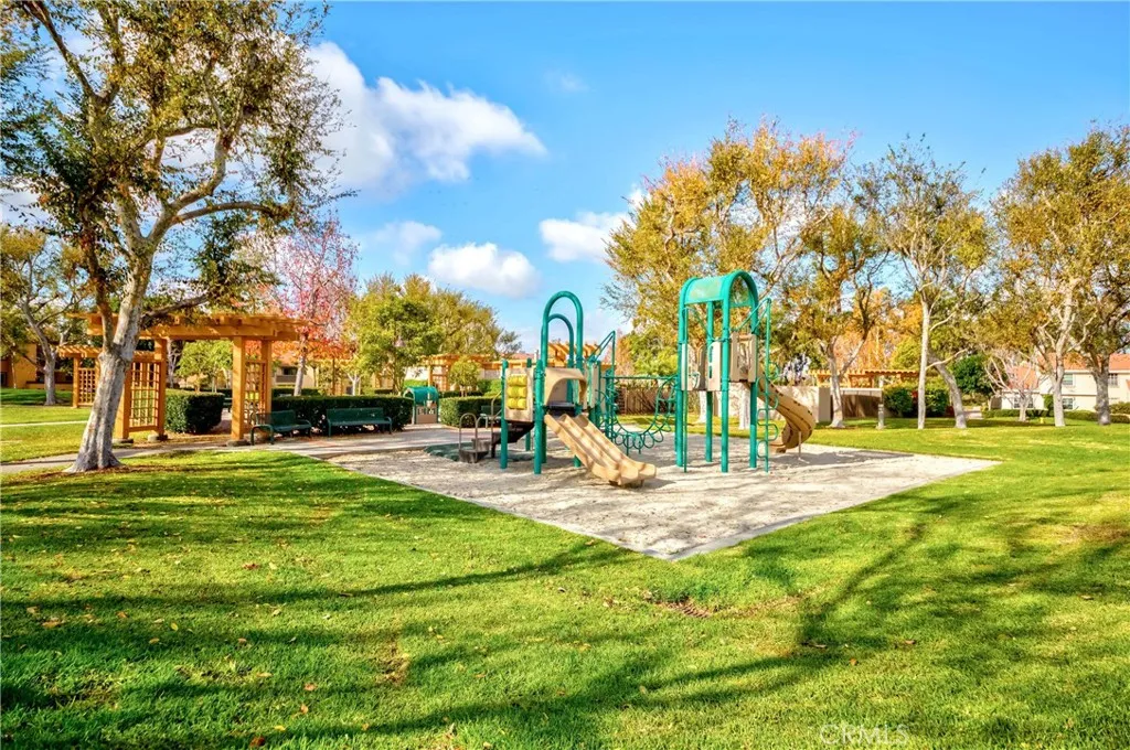 Additional image 19 of 35 Oxford Unit 24, Irvine, CA 92612