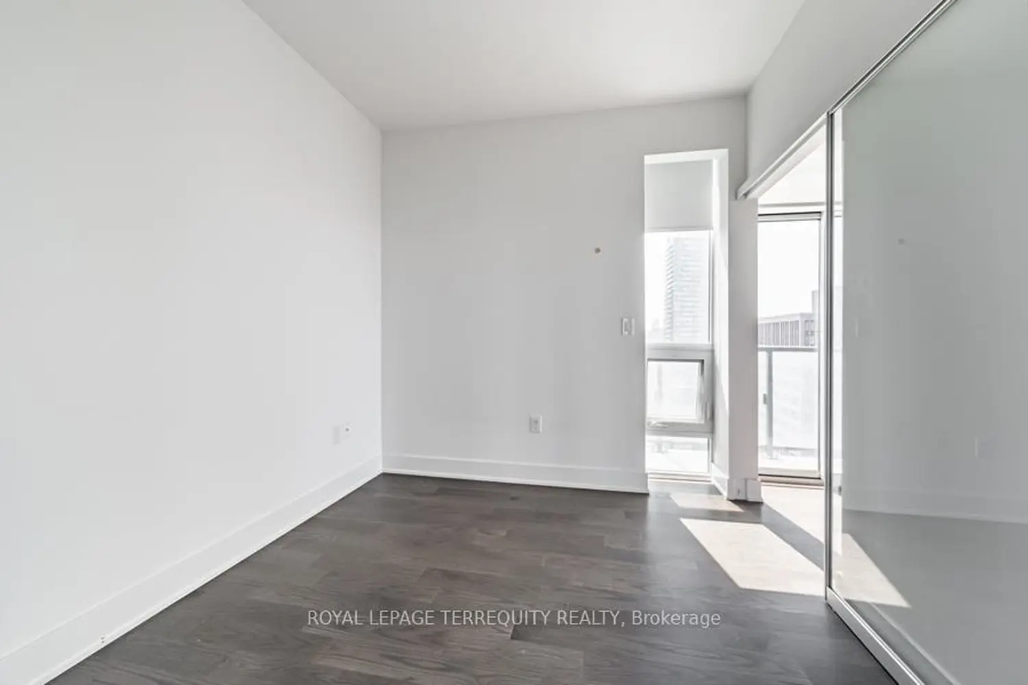 Additional image 15 of 955 Bay Street 3106
