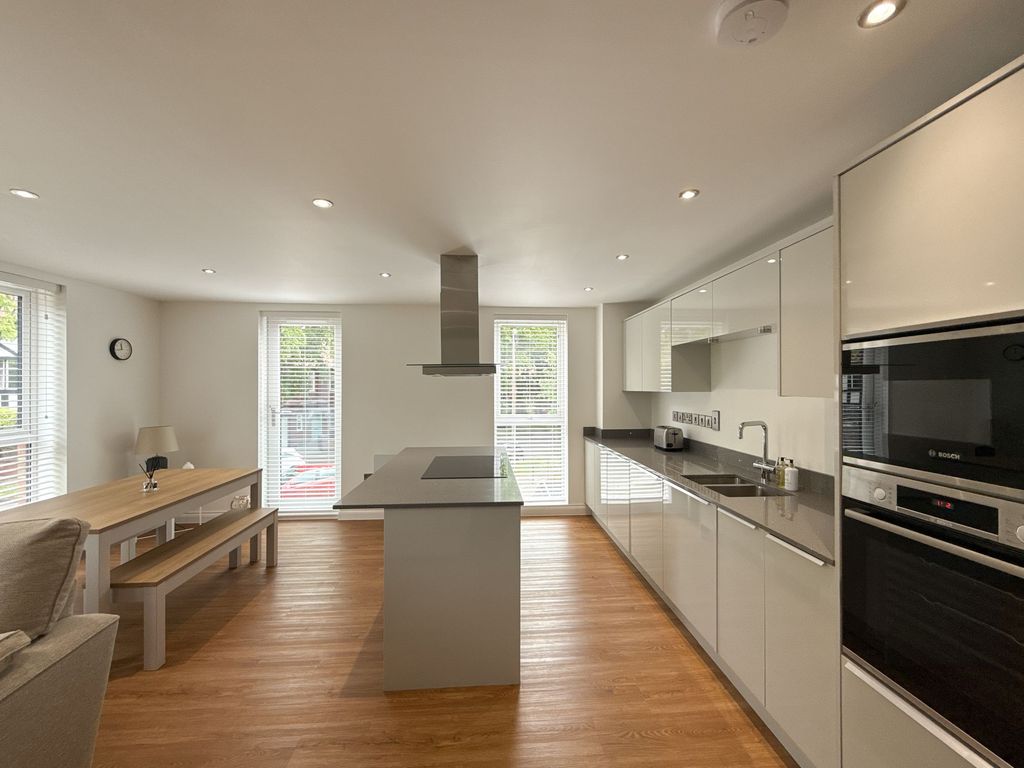Additional image 2 of 2 bed flat for saleTowers Avenue, Newcastle Upon Tyne NE2