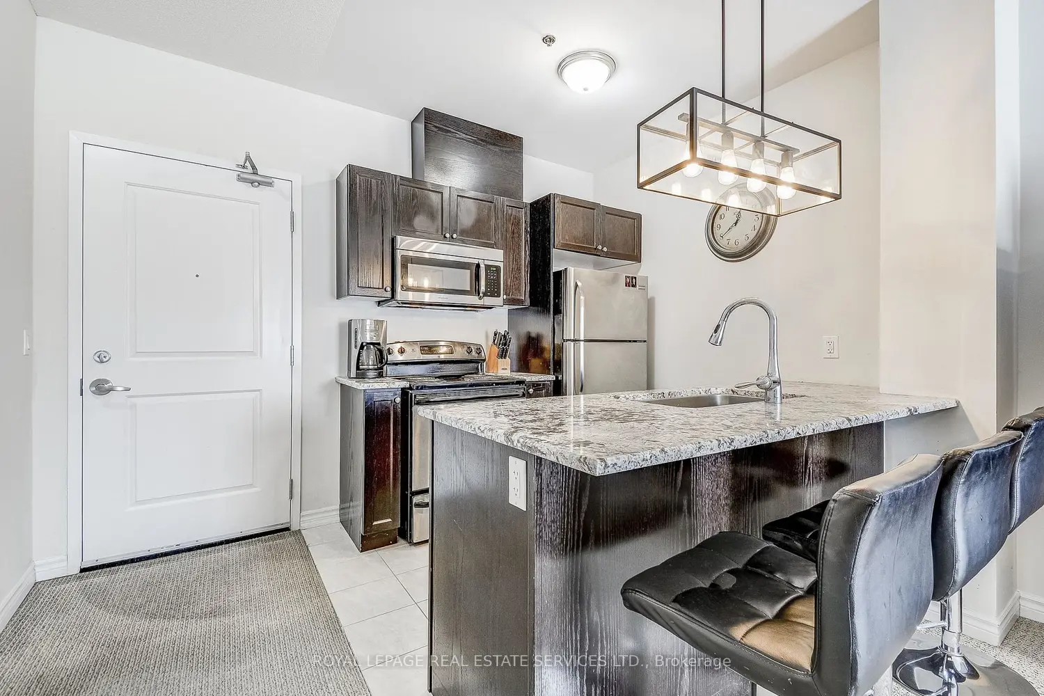 Additional image 8 of 1360 Costigan Road 211