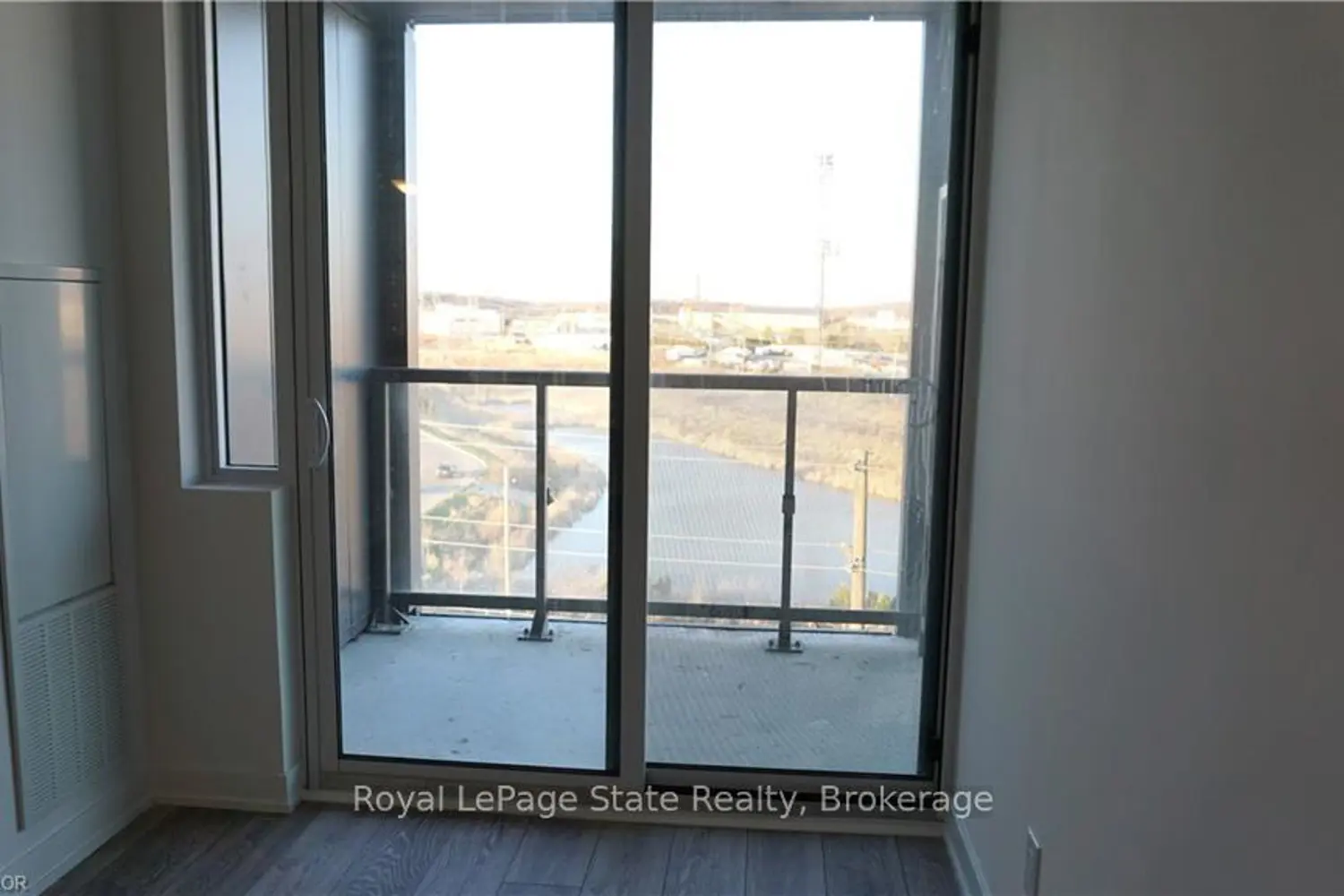 Additional image 9 of 3200 Dakota Common B705