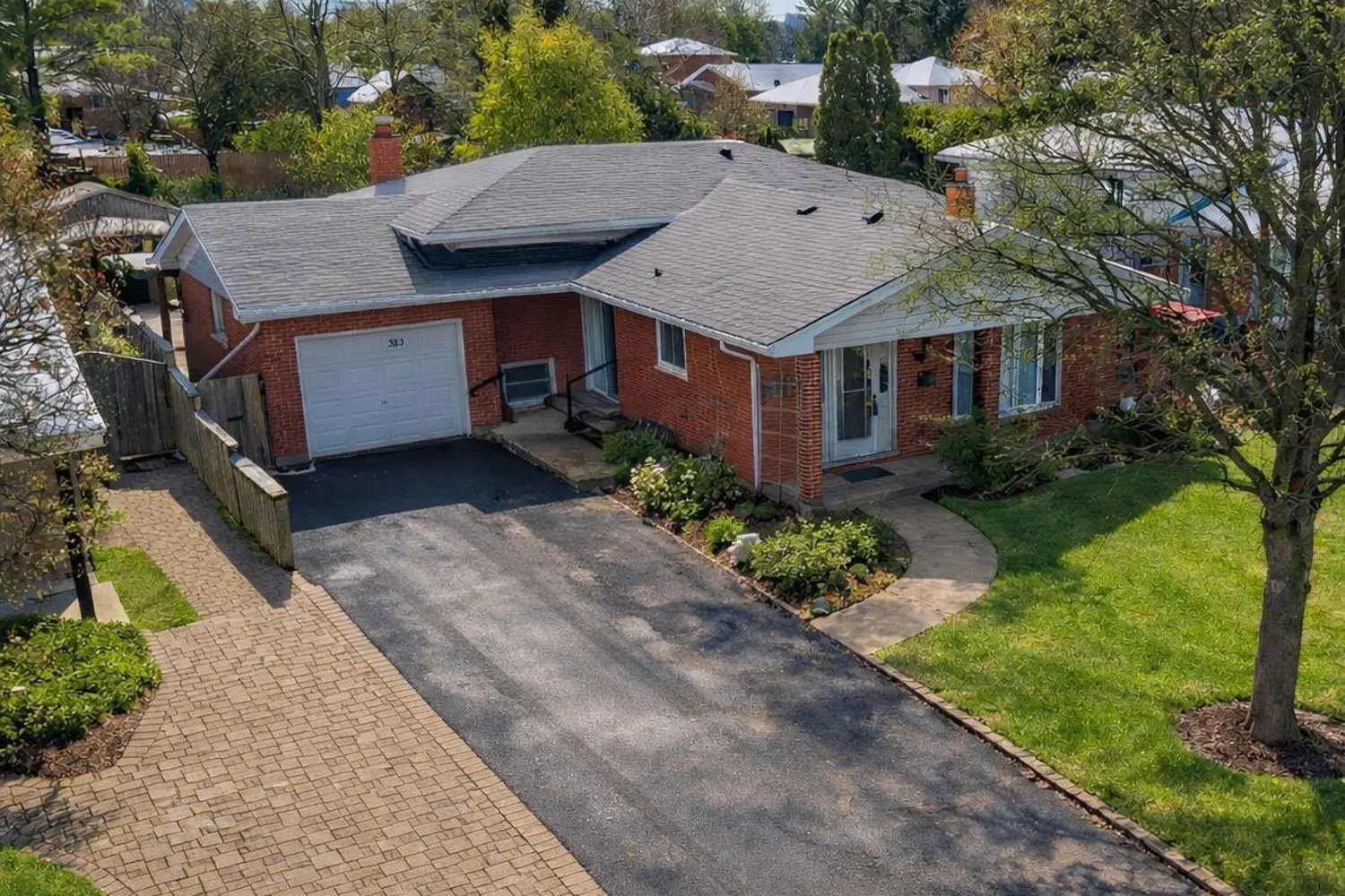 383 Magnolia Crescent, London