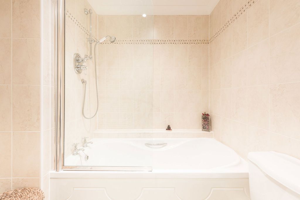 Additional image 38 of 2 bed flat for saleSt. Johns Hill, Shenstone, Lichfield WS14