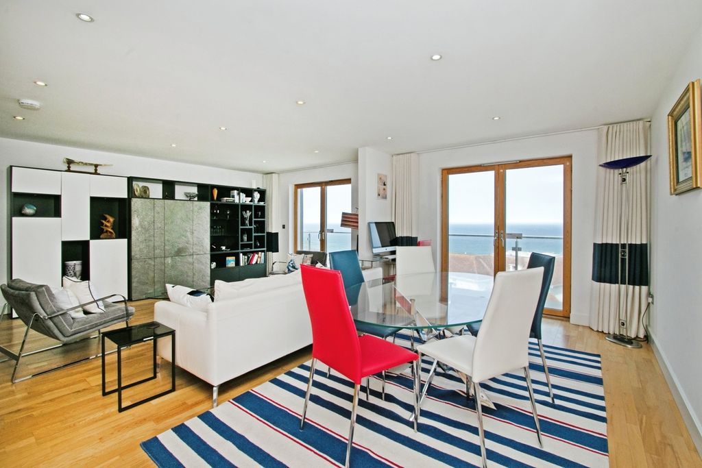 Additional image 2 of 3 bed flat for salePentire Avenue, Pentire, Newquay, Cornwall TR7