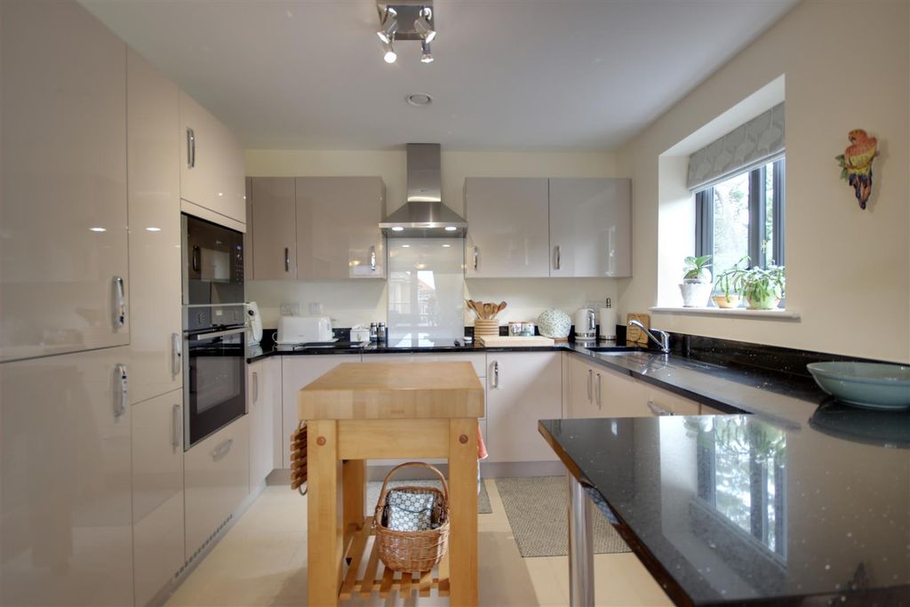 Additional image 3 of 2 bed flat for saleStapleton Court, Swanland HU14