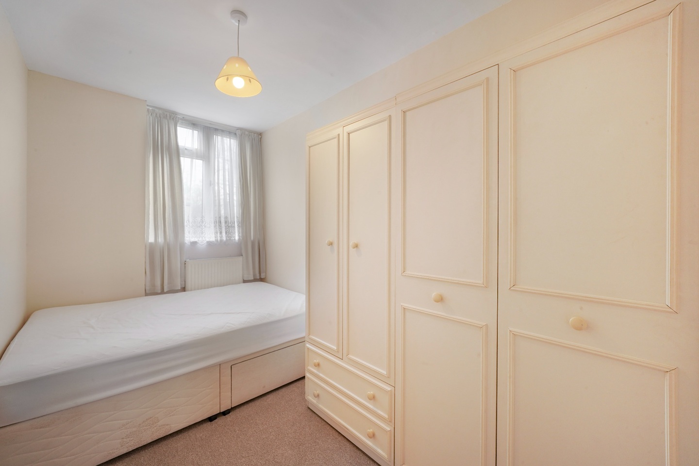 Additional image 6 of 3 Bed Flat, Rowstock Gardens, N7, N1 7GU