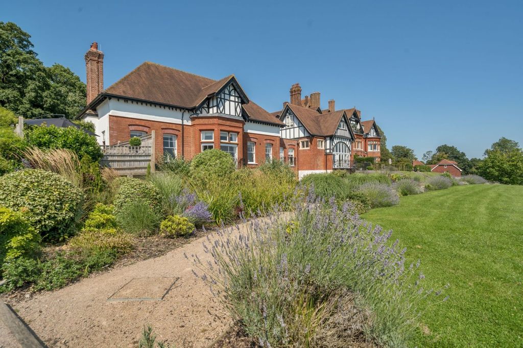 Additional image 2 of 3 bed flat for saleBruce Manor Close, Wadhurst, East Sussex TN5