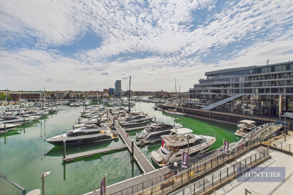 Additional image 16 of 2 bed flat for saleAlexandra Wharf, Ocean Village SO14