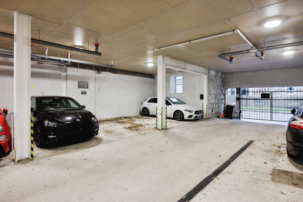 Additional image 15 of 2 bed flat for saleRosemount Place, Aberdeen AB25