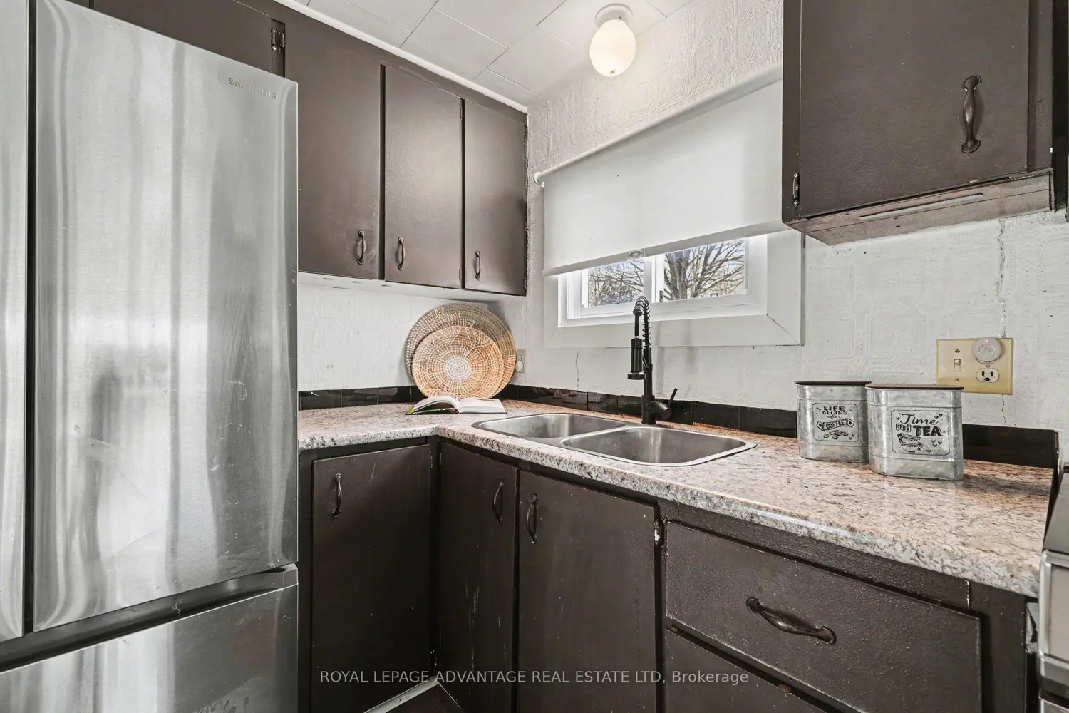 266 Hillview Road photo 4