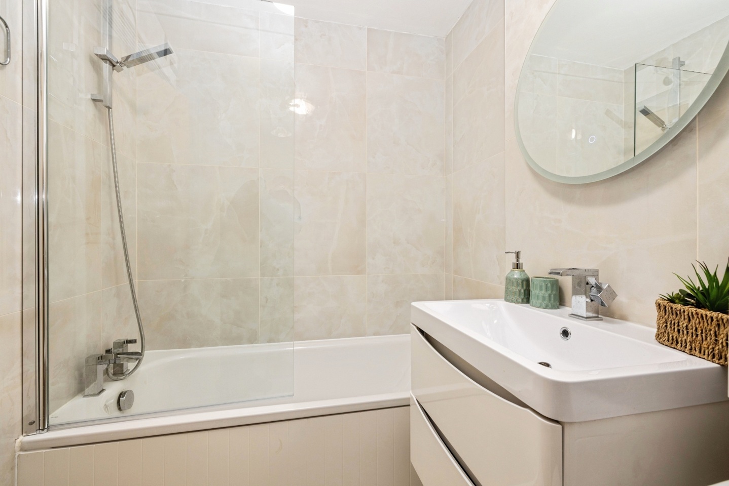 Additional image 4 of 1 Bed Flat, Commercial Road, E1, N1 7GU