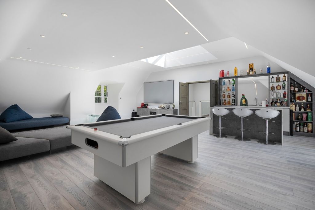 Additional image 3 of 6 bed detached house for saleHorsegate Ride, Ascot, Berkshire SL5