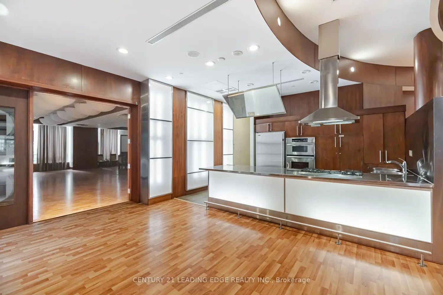 Additional image 9 of 3880 Duke Of York Boulevard 1609