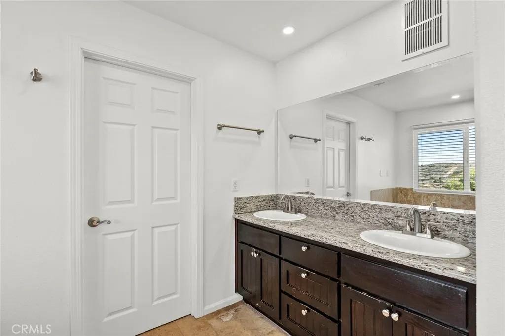 Additional image 50 of 1138 Lakeview Dr, Palmdale, CA 93551