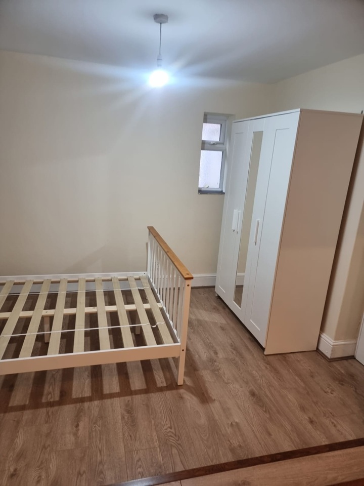 Additional image 9 of 3 Bed Flat, Portland Road, B16, N1 7GU