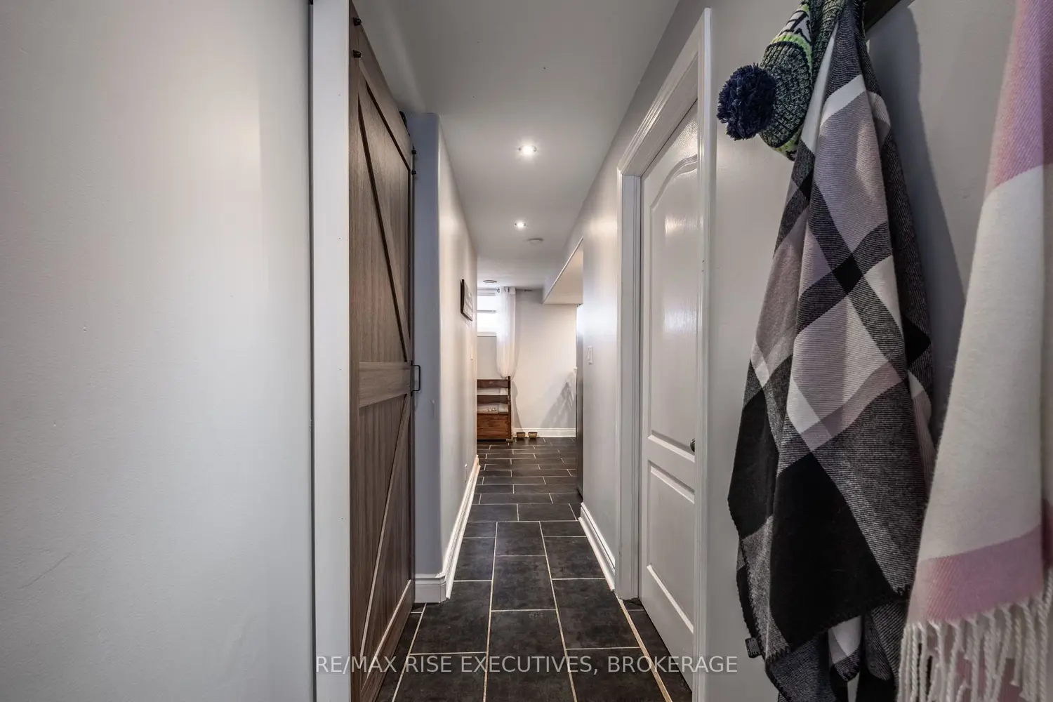 Additional image 3 of 1388 Ottawa Street