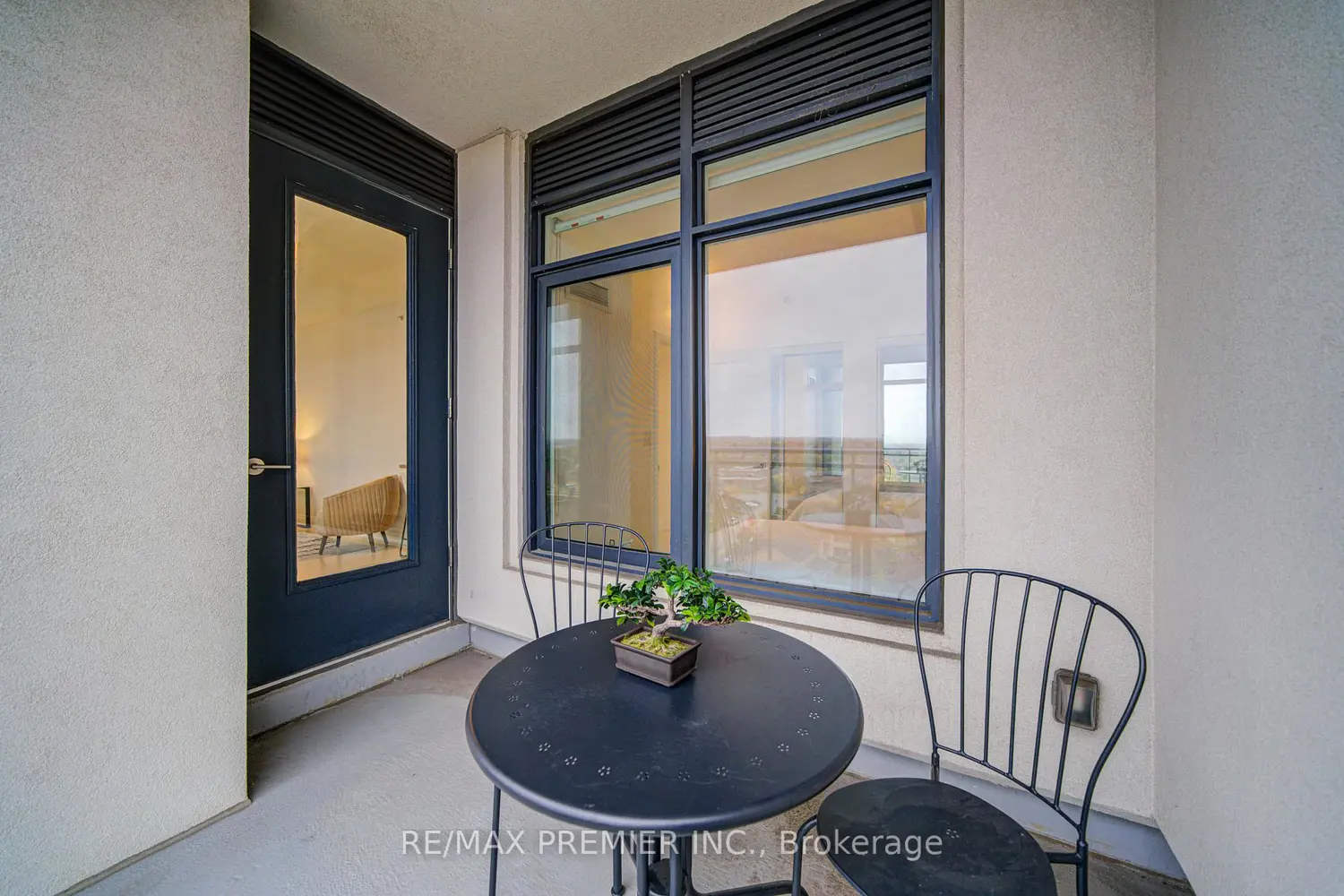 Additional image 12 of 12 Woodstream Boulevard 919