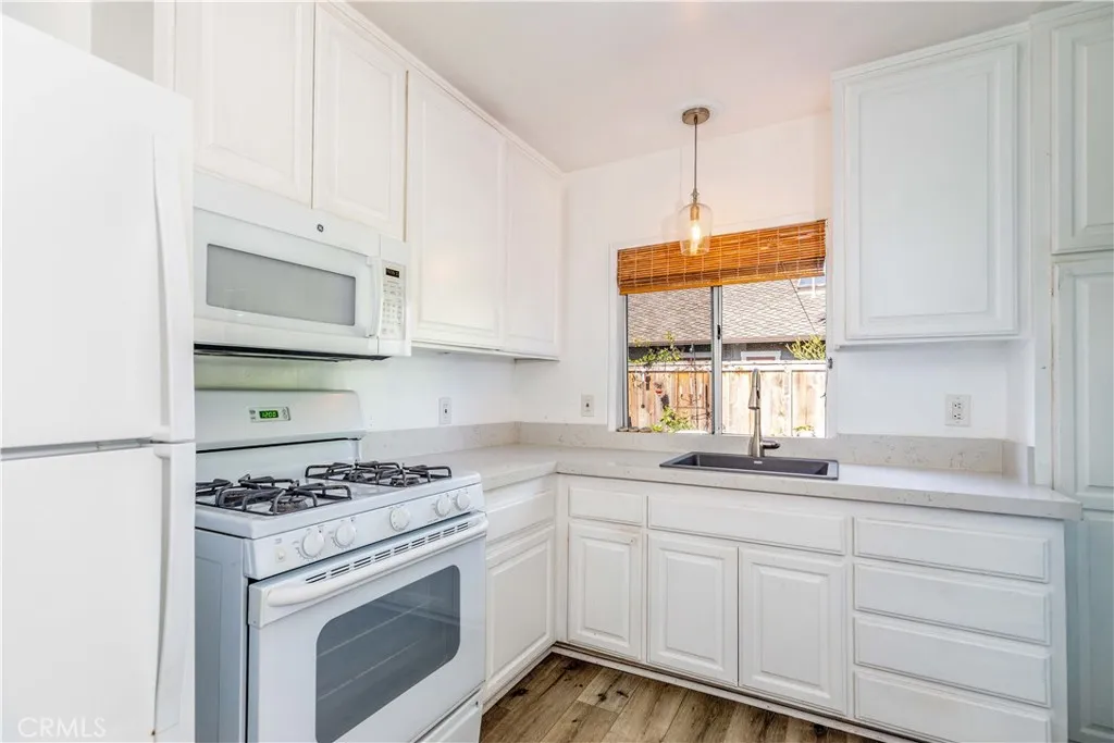 Additional image 26 of 1172 Catalina Unit Back, Laguna Beach, CA 92651