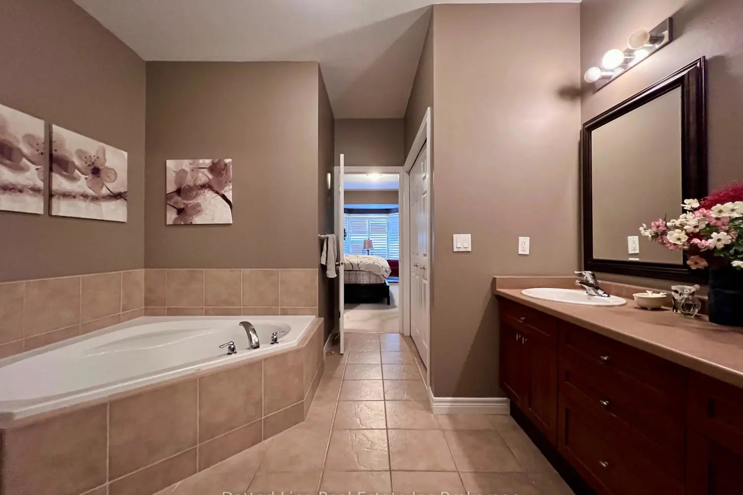 Additional image 7 of 500 Lakeview Drive 25