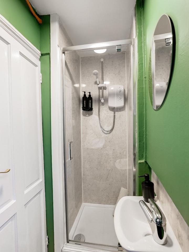 Additional image 4 of 4 Bed Semi-Detached House, Hackney Road, E2, N1 7GU